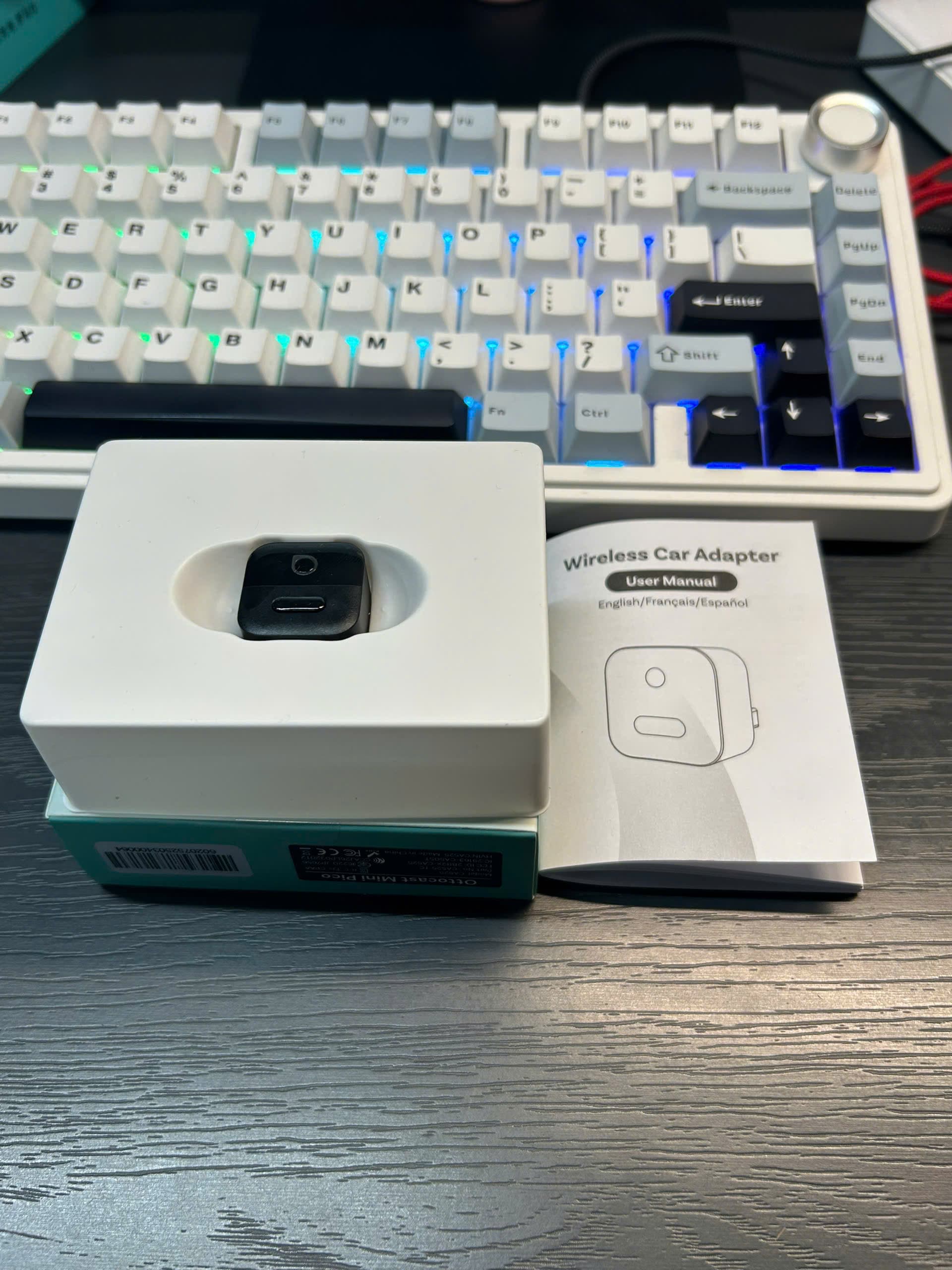 Thiết bị chuyển CarPlay & Android Auto không dây cho ô tô - Ottocast Mini Pico (chân C)