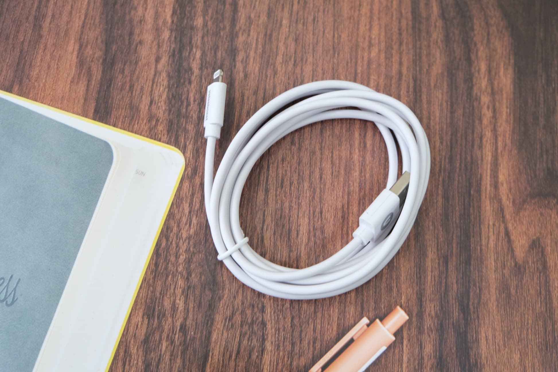 CÁP SẠC USB-L VELASBOOST 12W X1 C89 (1,8M)