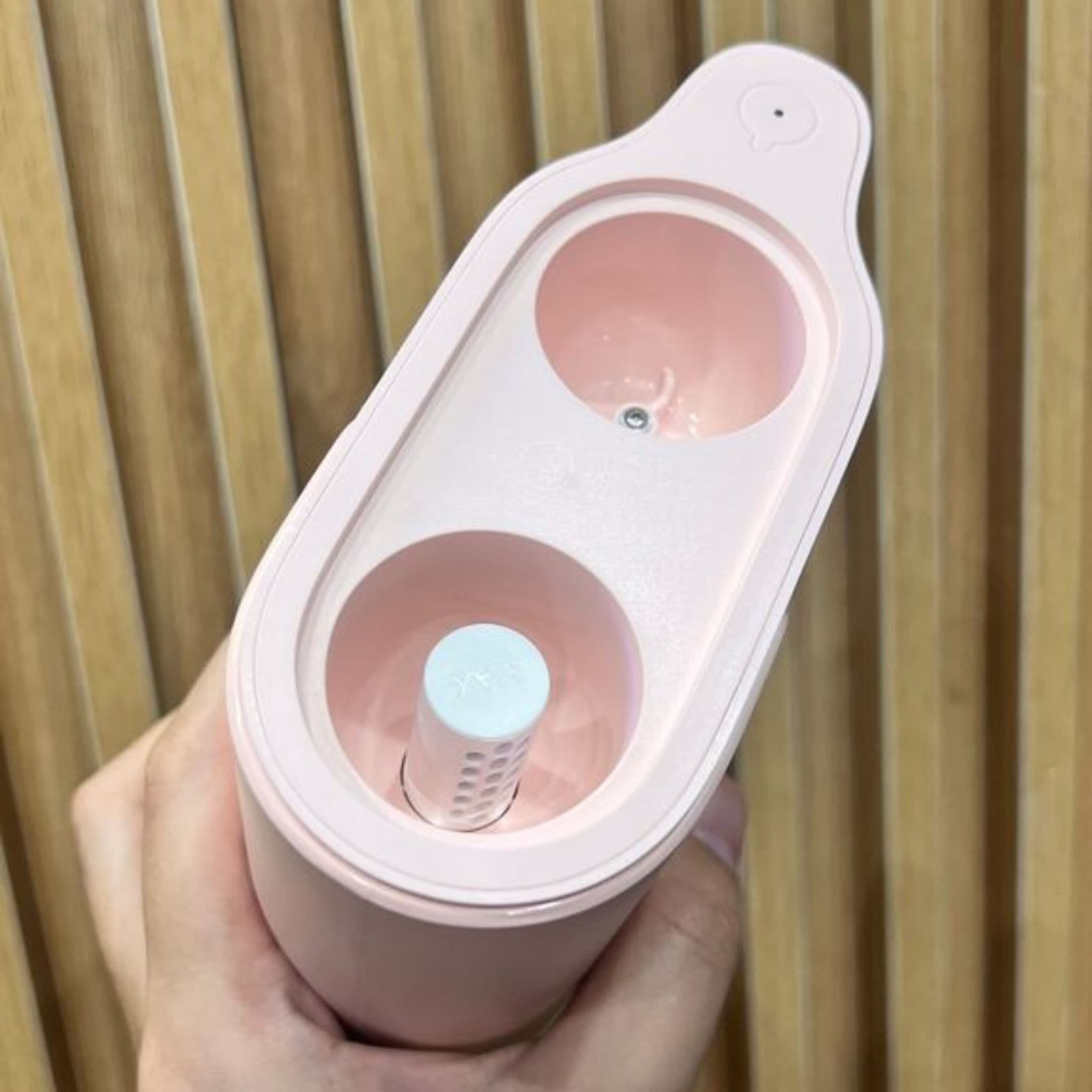Máy tạo bọt rửa mặt LuxFresh (màu random)